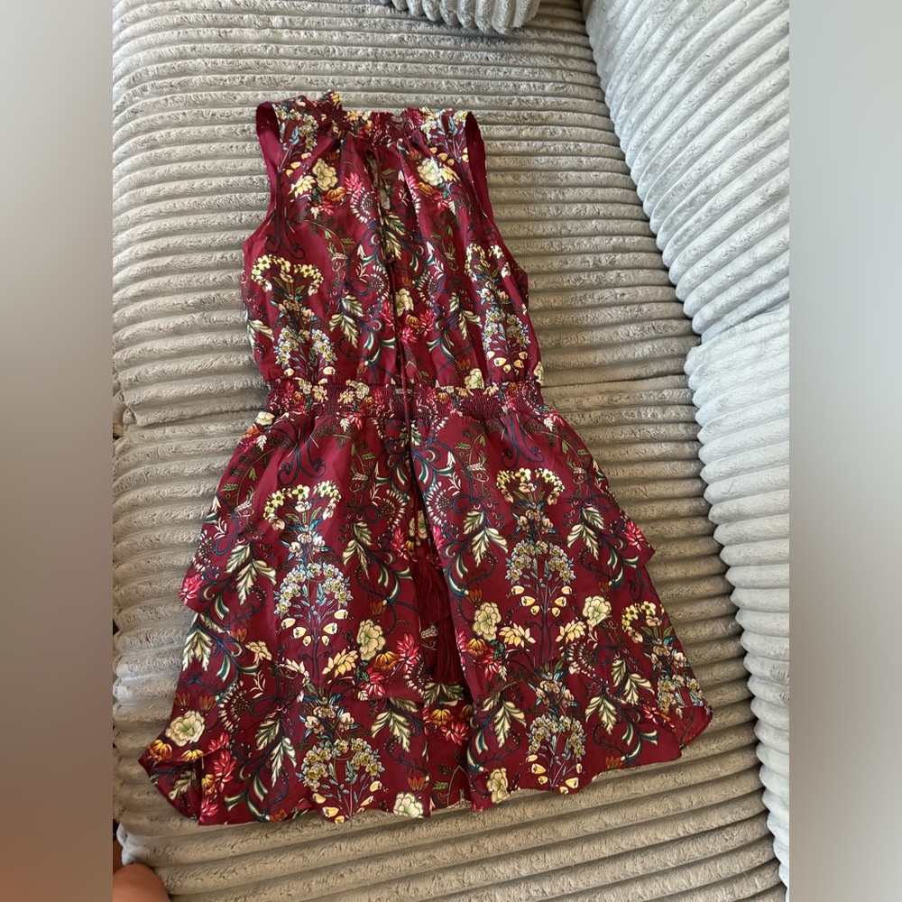 NWOT- burgundy floral high neck dress size small - Moon River